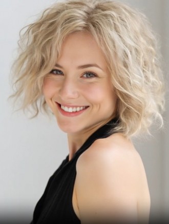 Wholesale 10 Inch Blonde Chin Length Curly Synthetic Wigs – Capless No Bangs Style