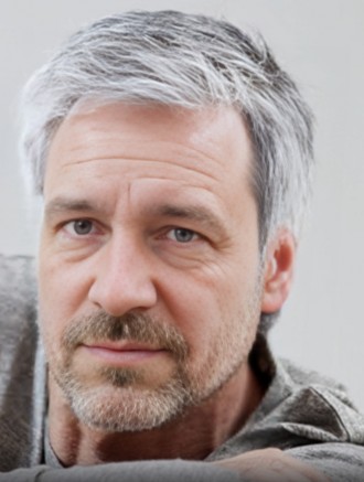 Wholesale 4 Inch Short Grey Synthetic Wigs for Men – 100% Hand Tied Classic Straight Cut