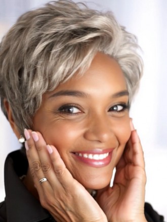 Wholesale Short Straight Capless Wigs for Elderly Ladies – Synthetic Grey Hair with Bangs